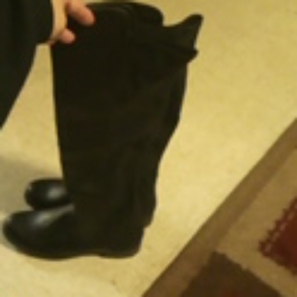 UNISA WOMANS KNEE HIGH BOOTS